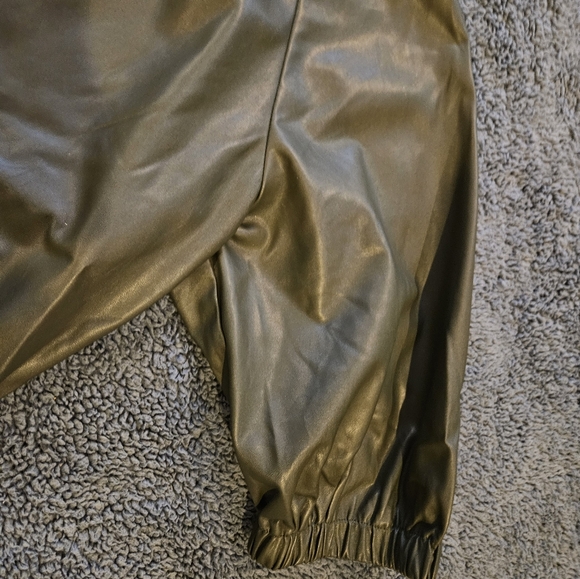 Gabriel Union Faux Green Leather Blouse - Picture 4 of 7